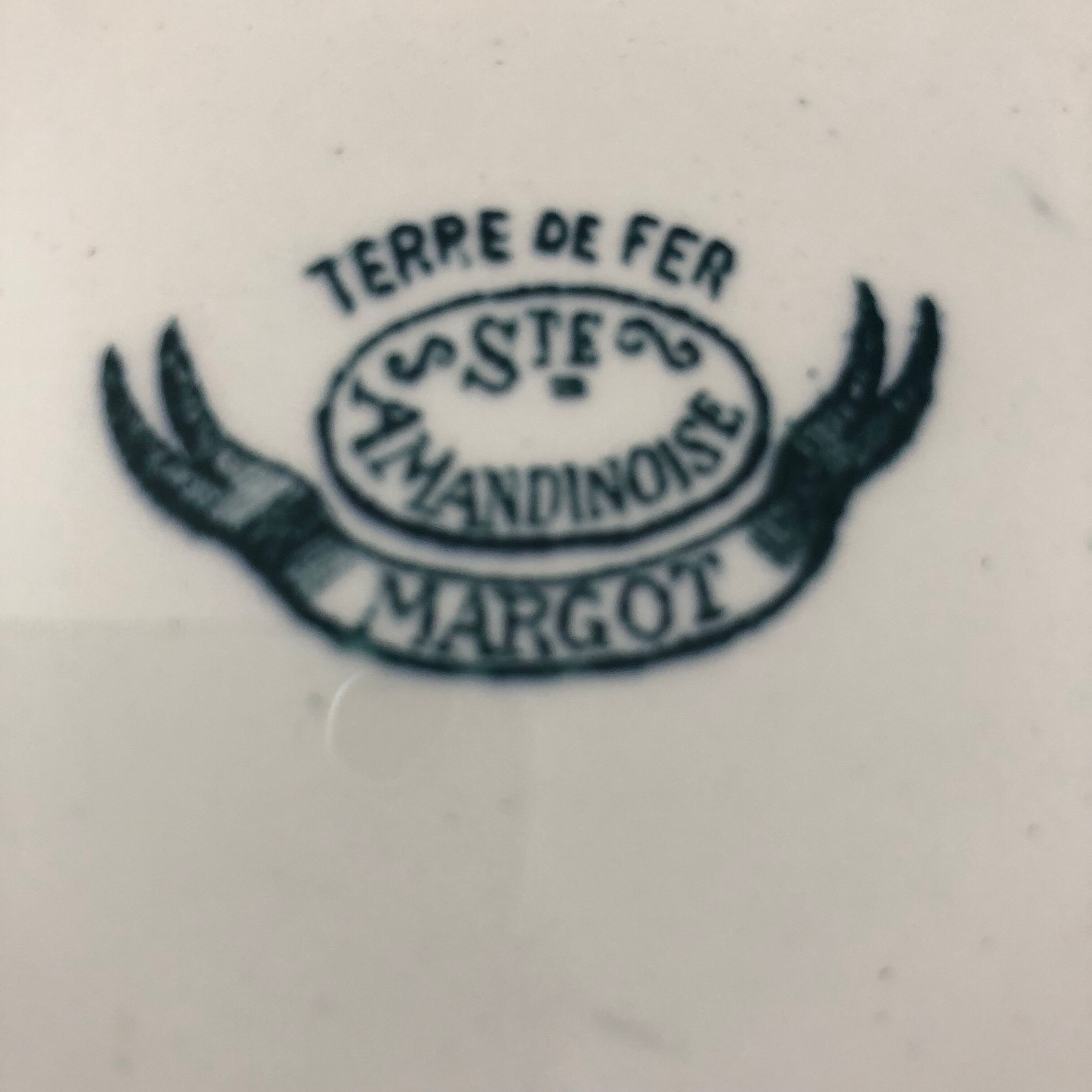 Round dish - Terre de fer Ste Amandinoise - Service Margot