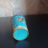 Bronze glass in partitioned enamels
