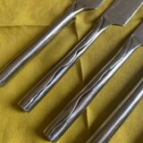 Set of 6 folded metal knives