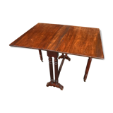 Gateleg table in solid mahogany
