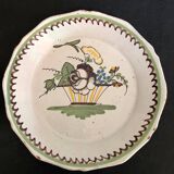 Assiette du XVIIIeme siècle en faïence de Nevers