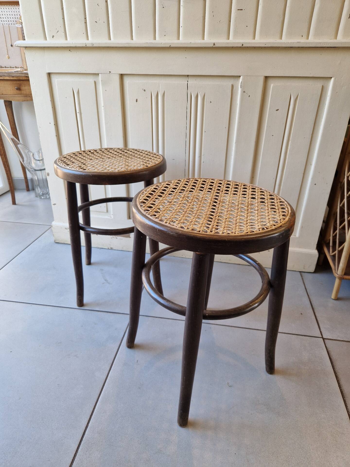 Lot De 2 Tabourets En Cannage Style Thonet