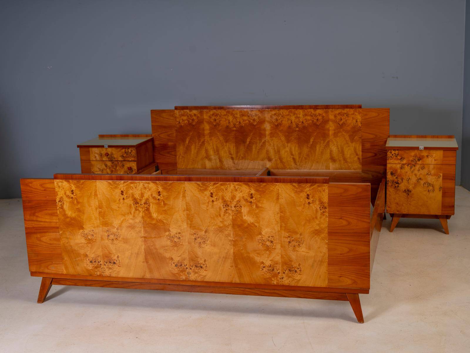 Vintage Czechoslovak bedroom set with burl veneer, bed and pair of nightstands, mid-20th century, 180 × 195 cm