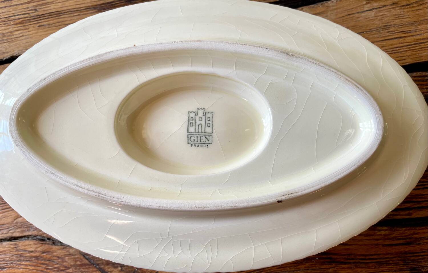 Large fish platter with its sauce boat, annecy model, vintage gien.