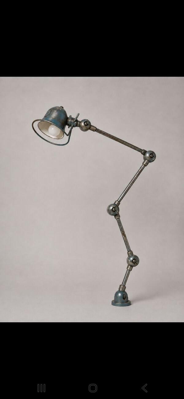 Lampe d’atelier jielde 3 bras..fonctionne