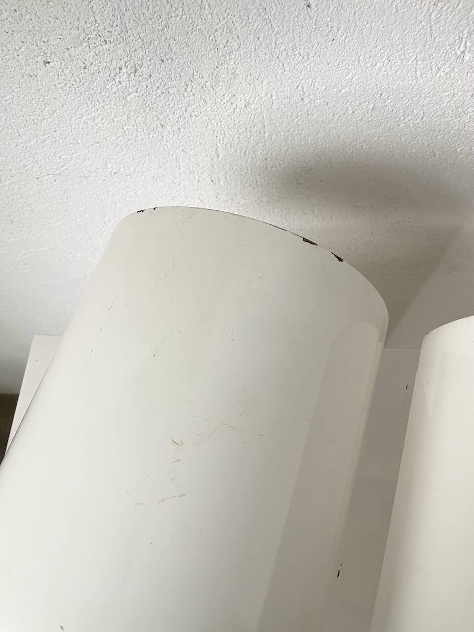 Pair of Parscot wall lights in white lacquered metal from the 80s