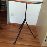Tripod table