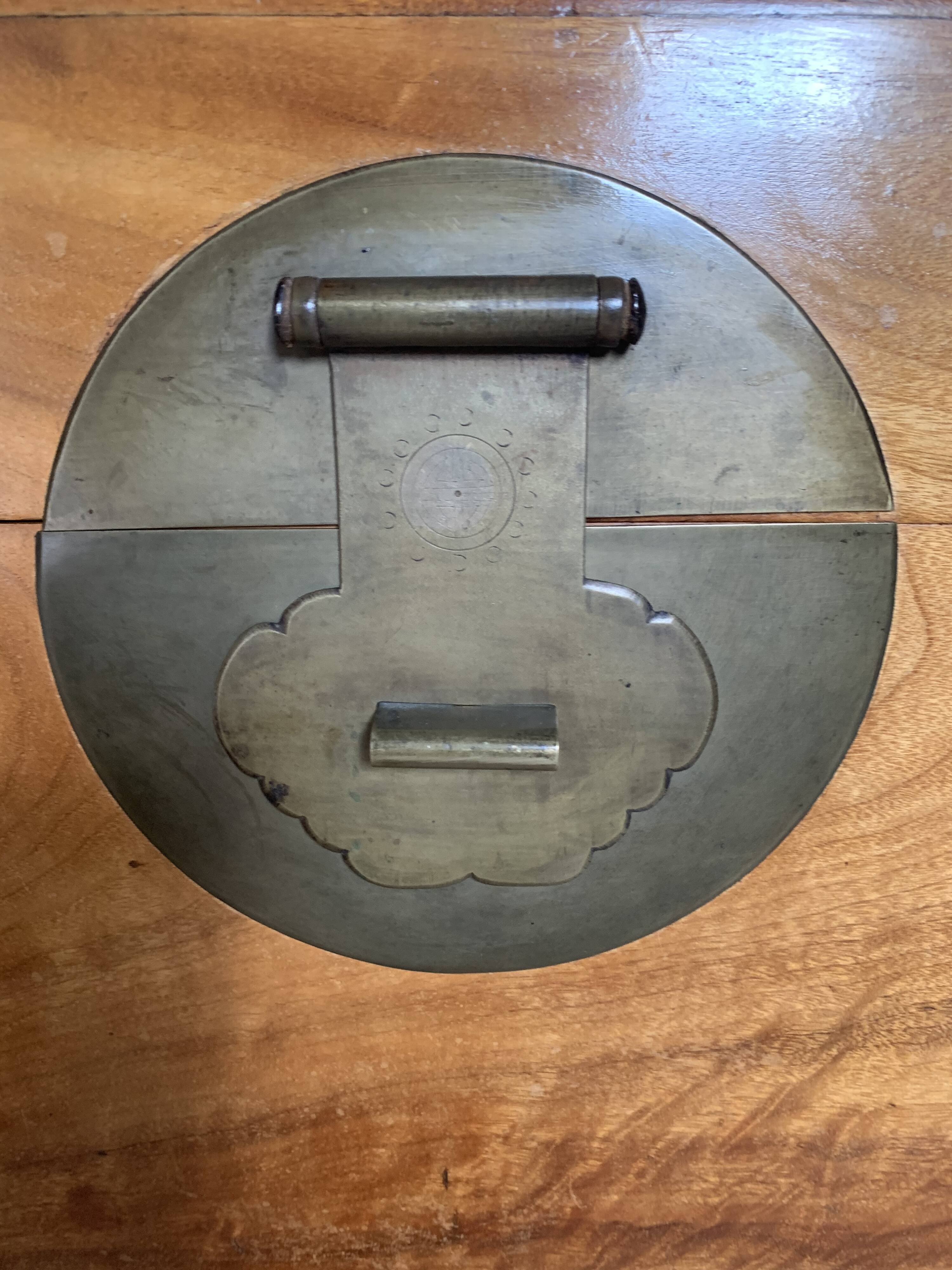 Chinese box in camphrier