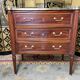 Commode en acajou de style Louis XVI restaurée