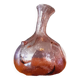 Carafe violette de forme libre année 60 en verre soufflé bullé