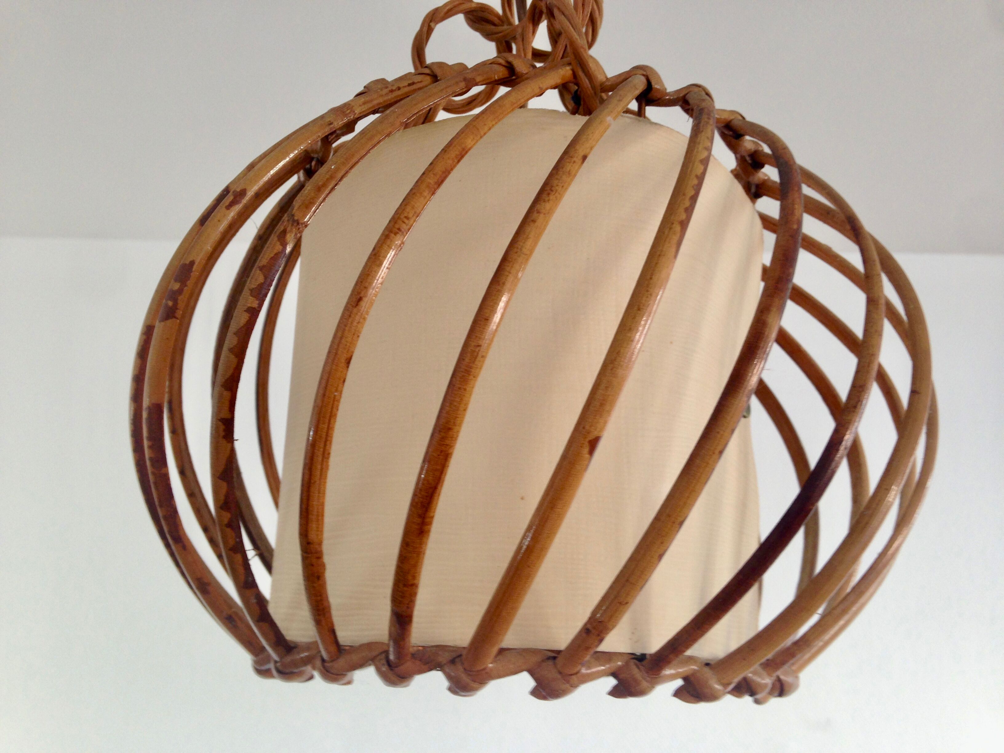 Suspension boule en rotin 1970