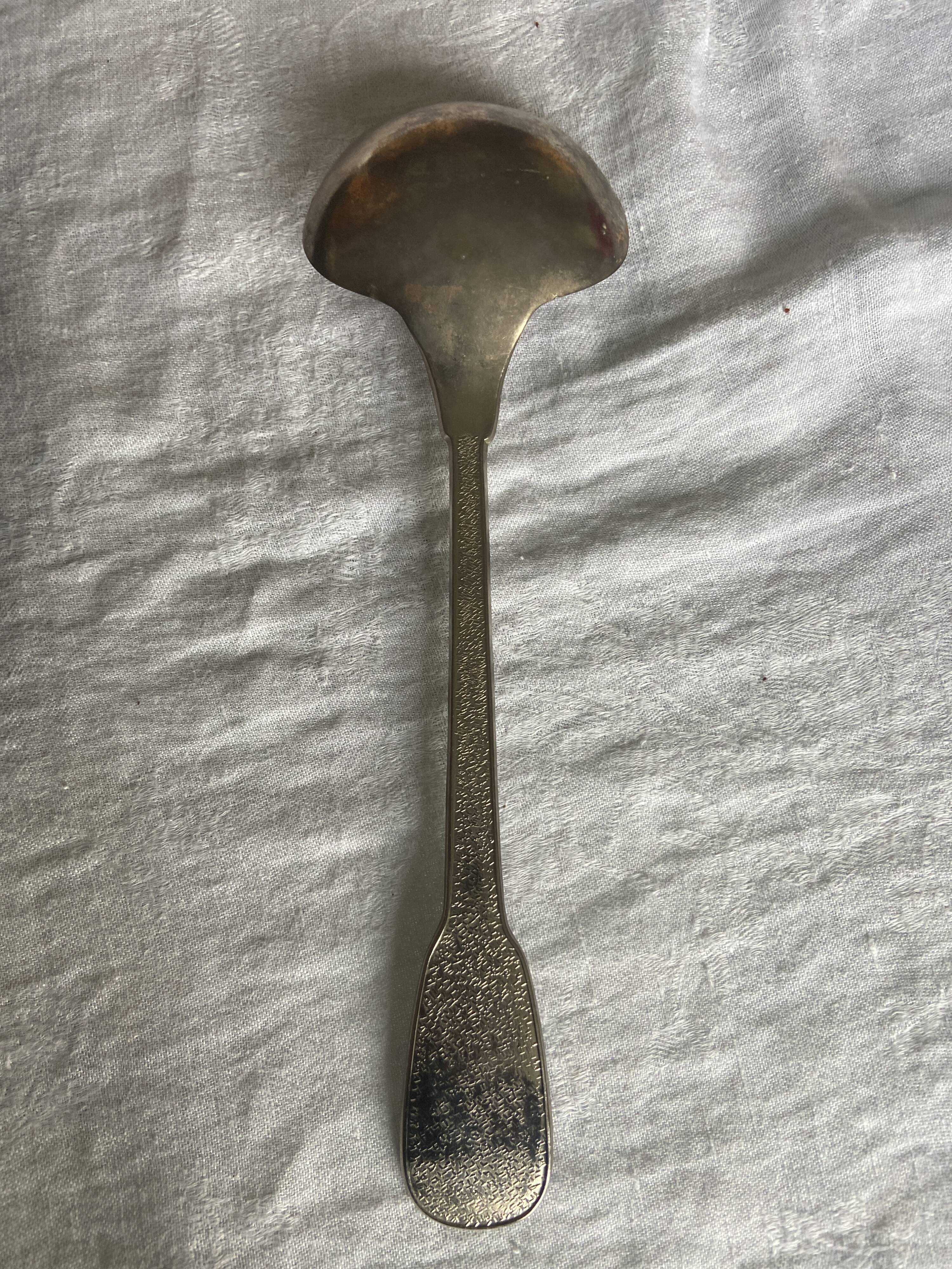 Stainless steel cutlery set