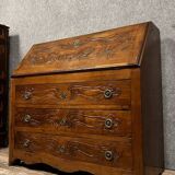 Commode scriban époque XVIIIeme en merisier sculpté circa 1780