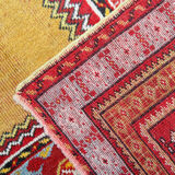 Tapis jaune en laine rouge turc fait à la main dans la région anatolienne orientale- 160x183cm