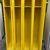 Metal dressing closet 4 lockers in one yellow block La Poste