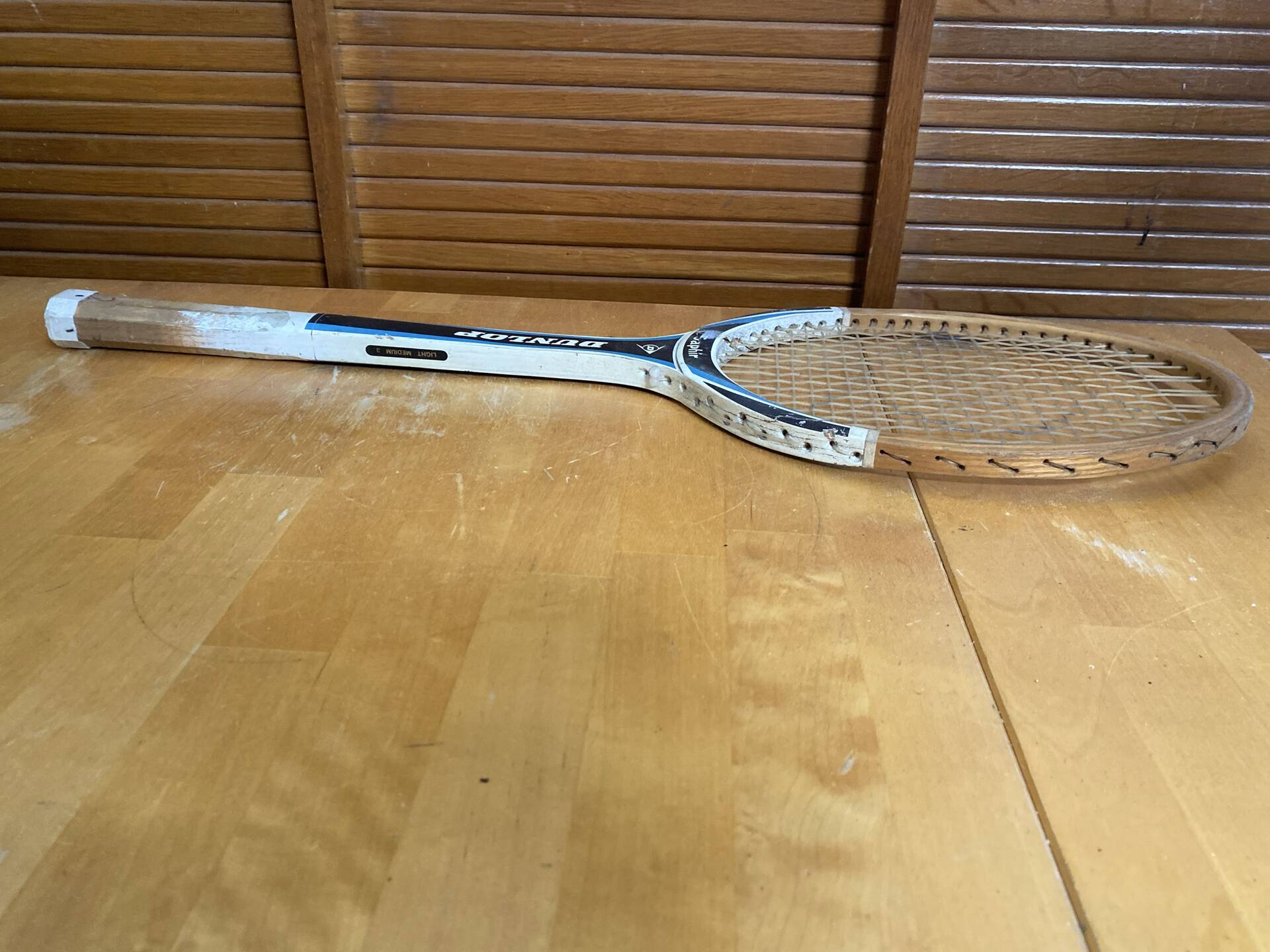 Vintage dunlop saphir wooden tennis racket + dunlop vintage cover #e