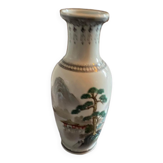 Chinese porcelain vase