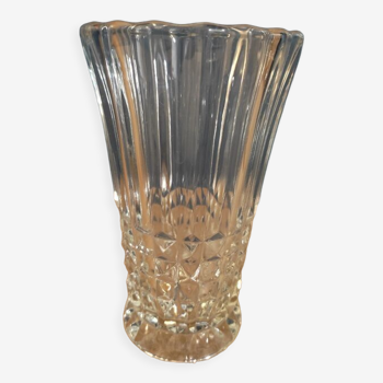 Vase en verre cristal moulé point de diamant