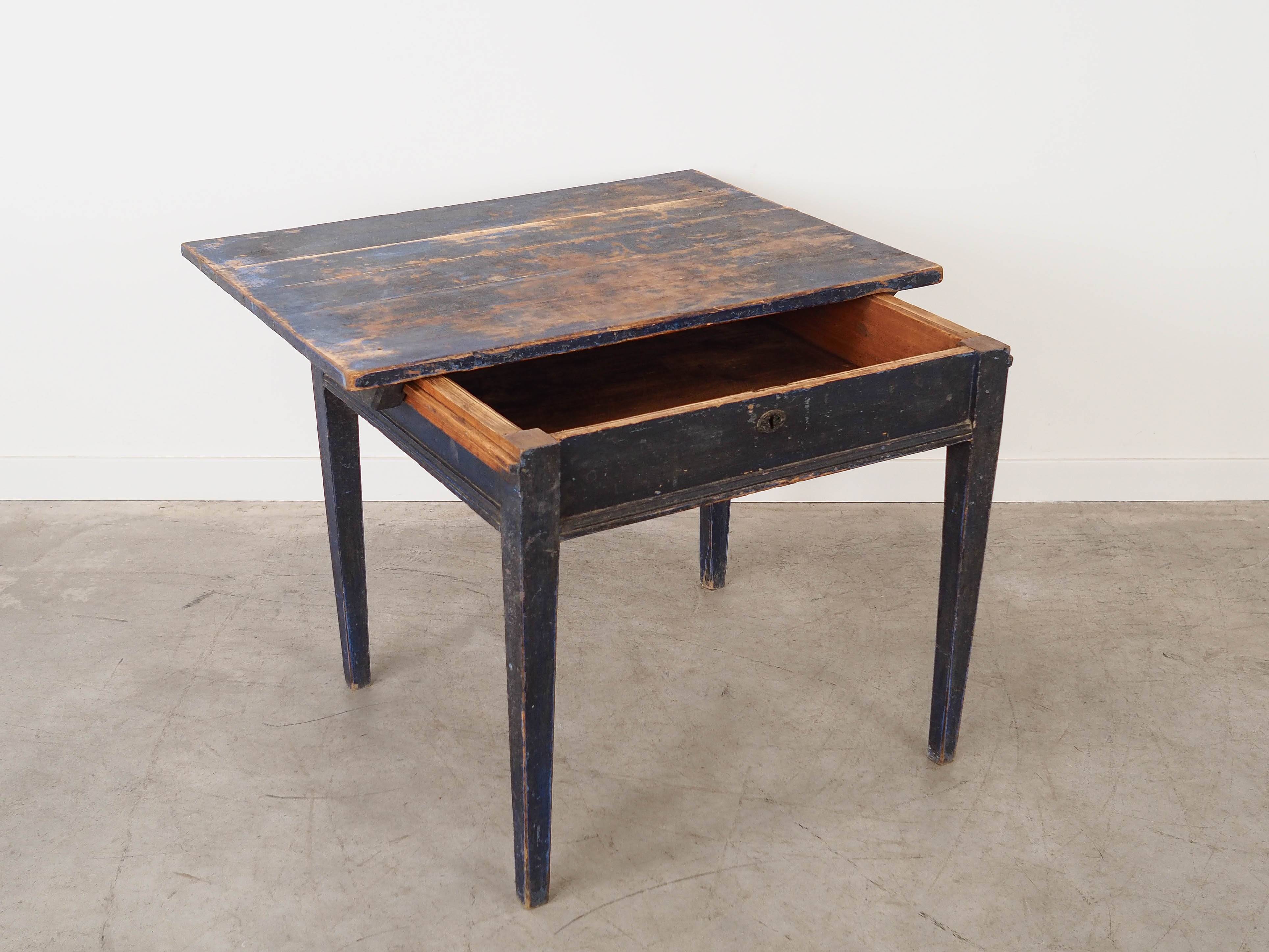 Table en pin, design danois, années 1940, fabriquée au Danemark