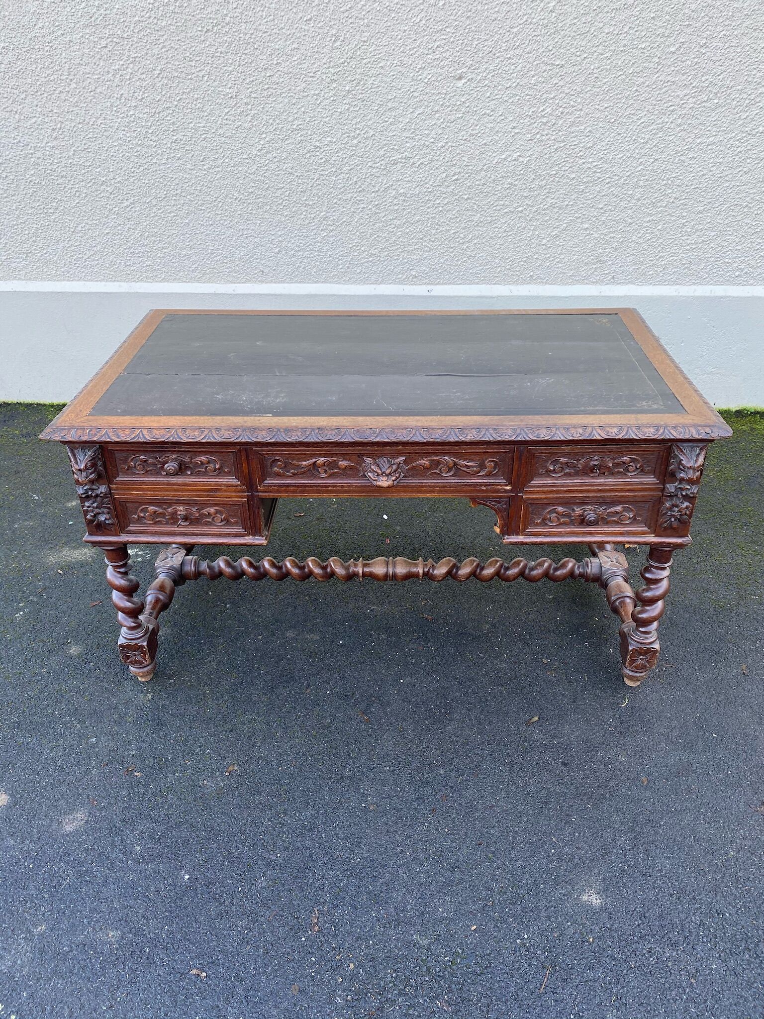 Office Louis xiii twisted