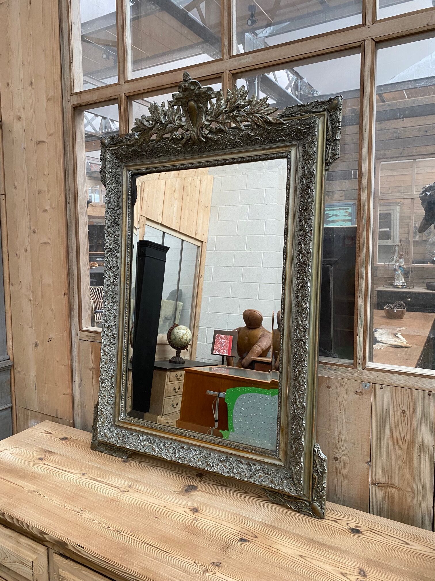 Beveled mirror late nineteenth century 84x122cm