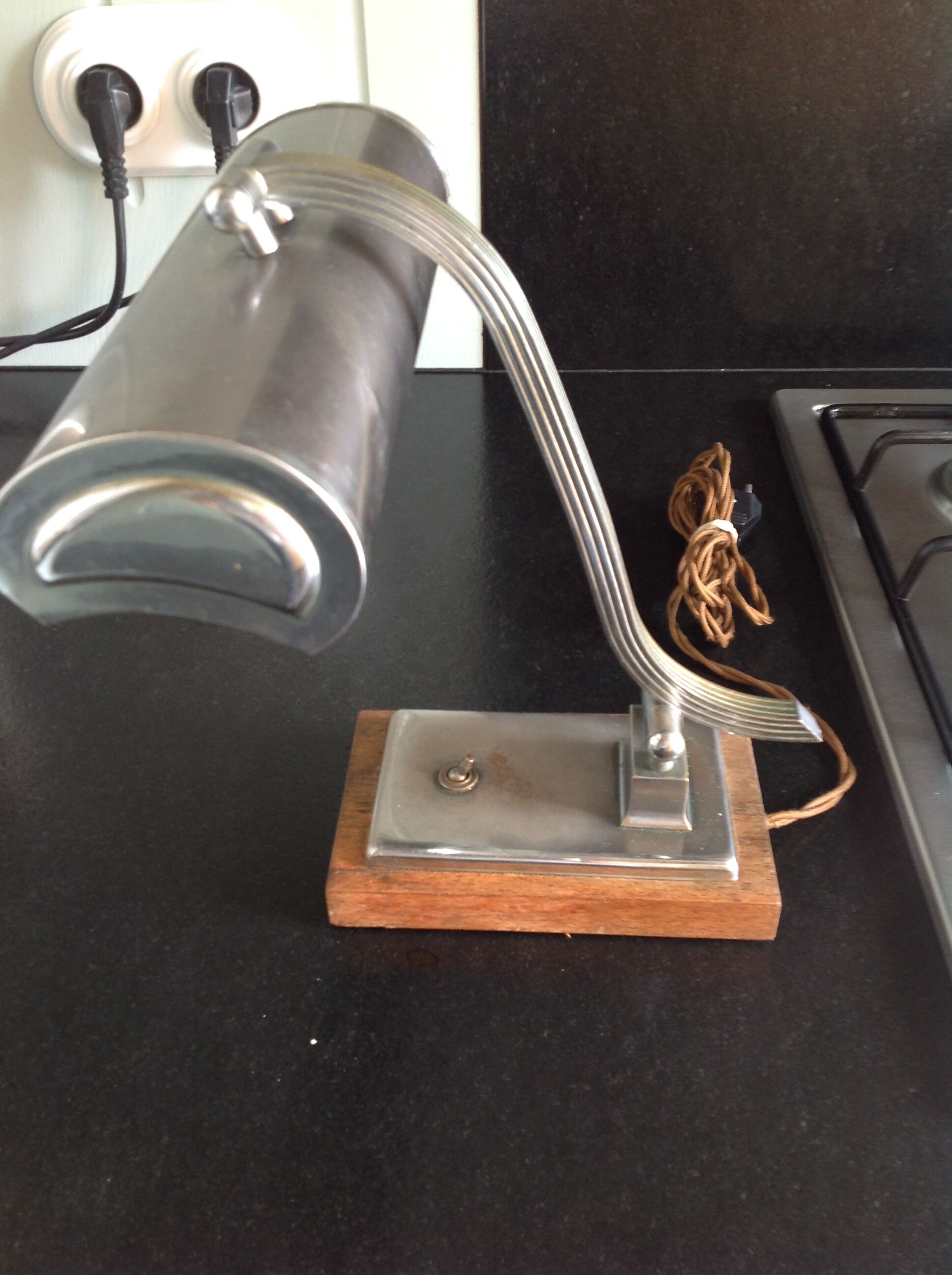 Lampe de bureau orientable en métal vers 1930