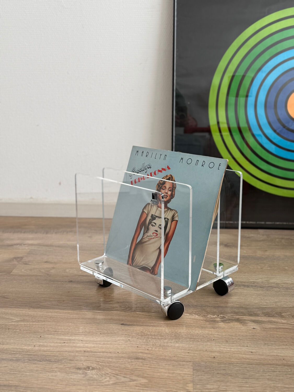 Marais International magazine rack