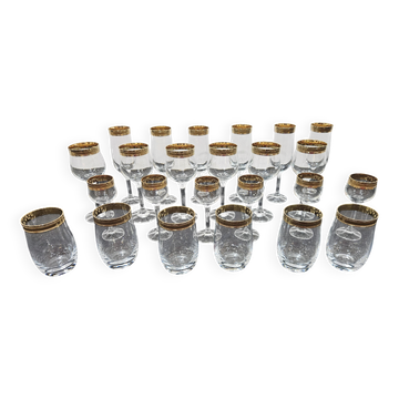 Un ensemble exclusif de verres en cristal Bohemia Gold.