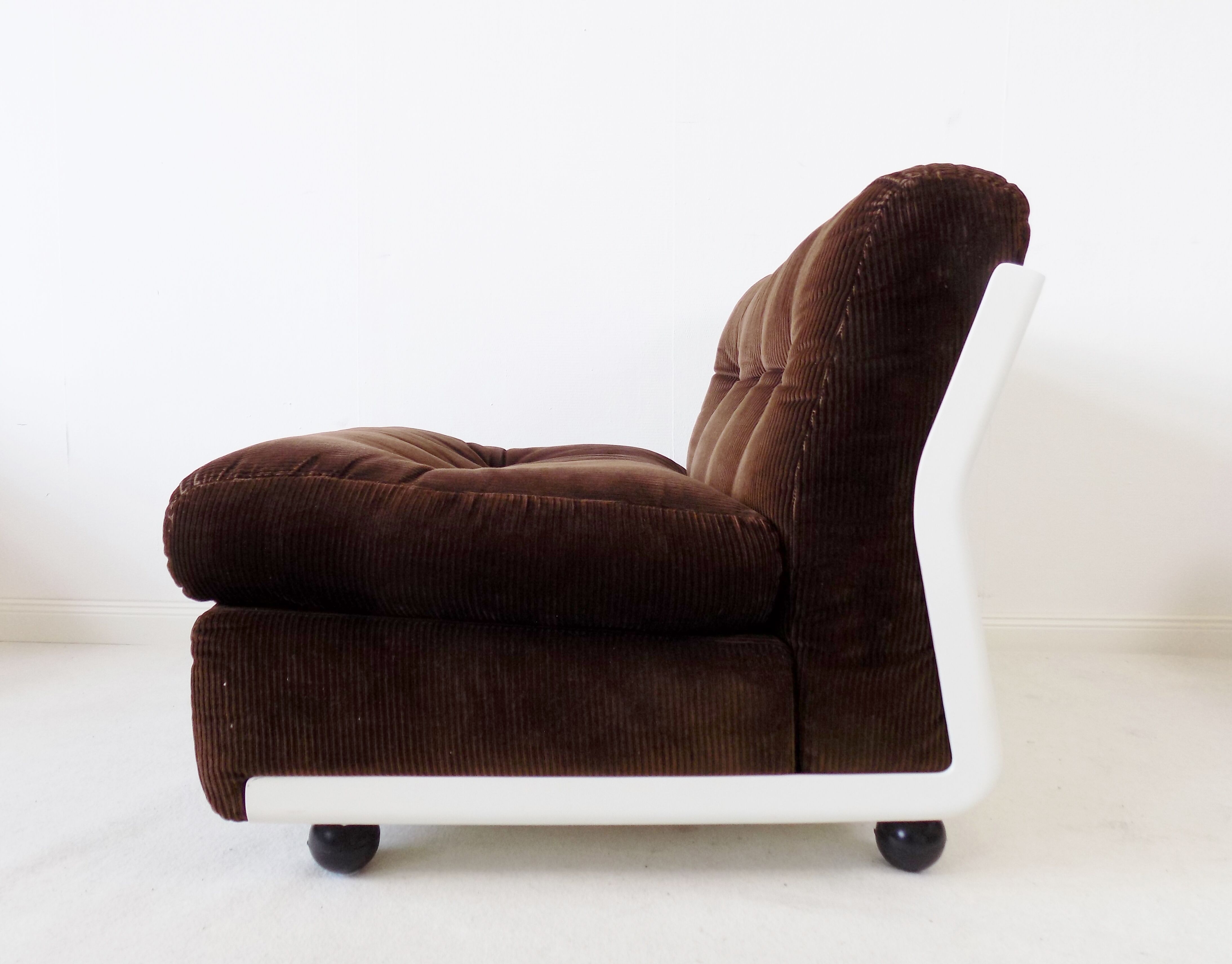 Set of 4 brown Amanta lounge chairs by Mario Bellini for C&B Italia