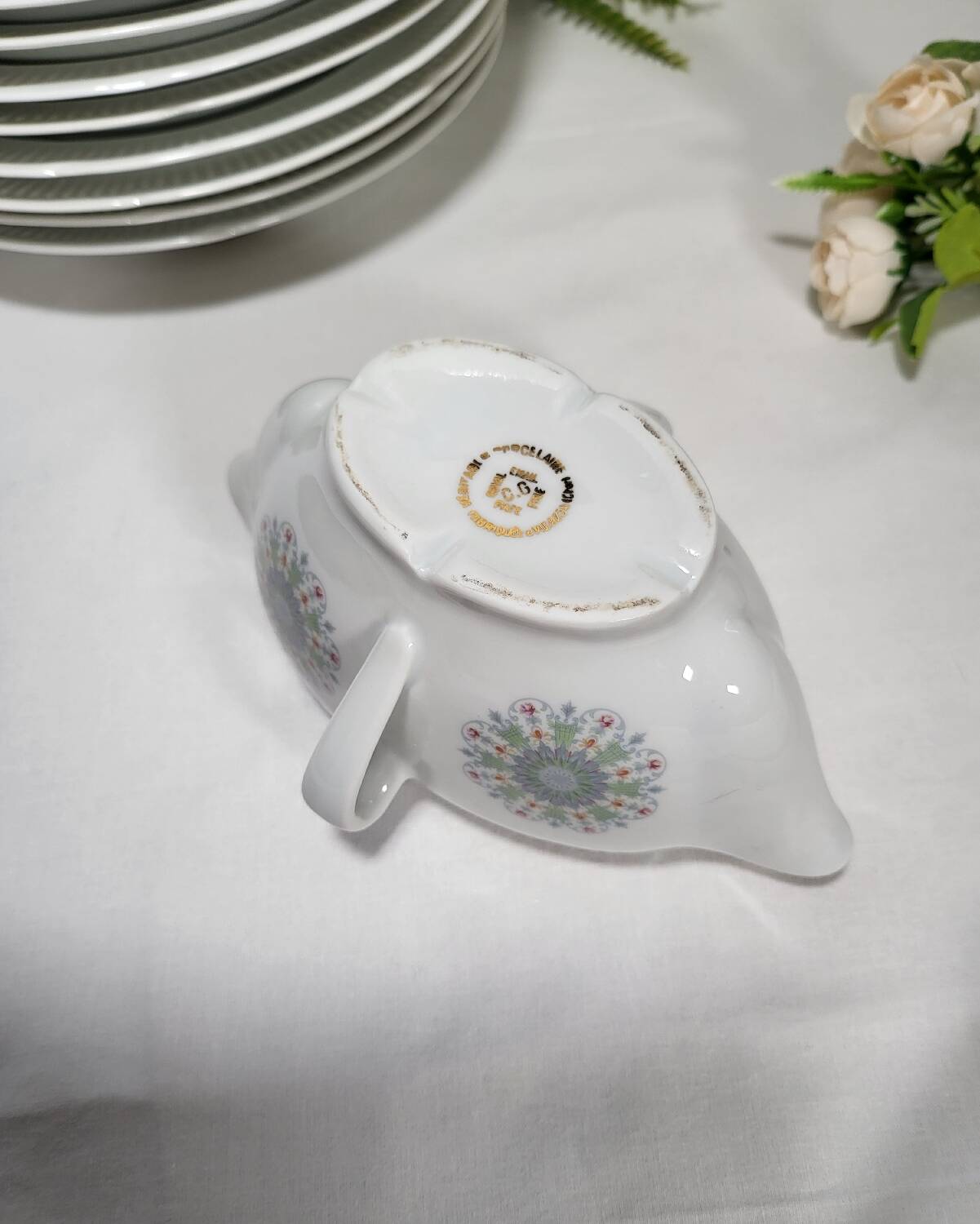 Vierzon porcelain sauce boat