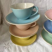 Tasses Moulin des loups  couleur pastel années 60