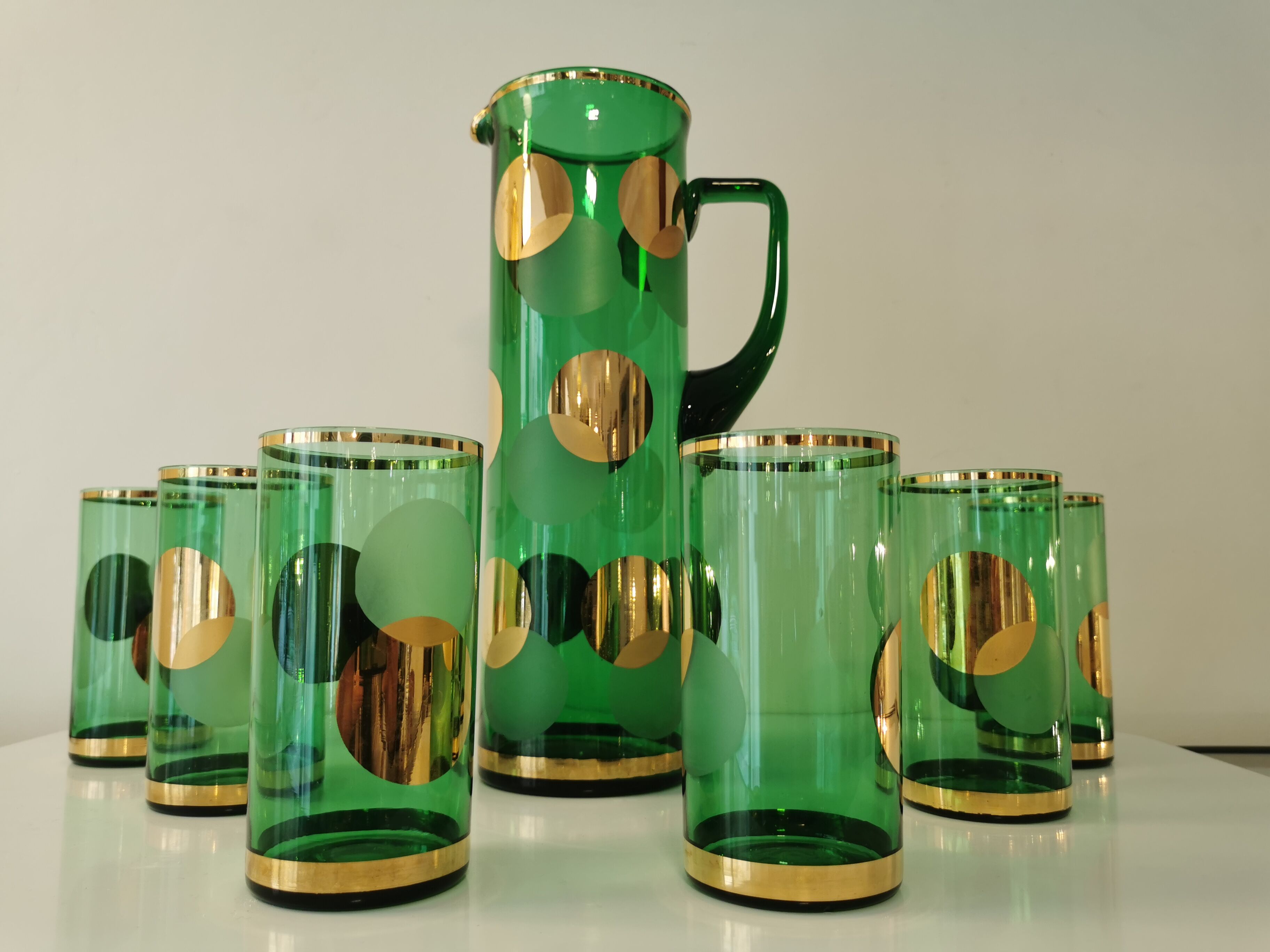 Glass orangeade service from the 1970s