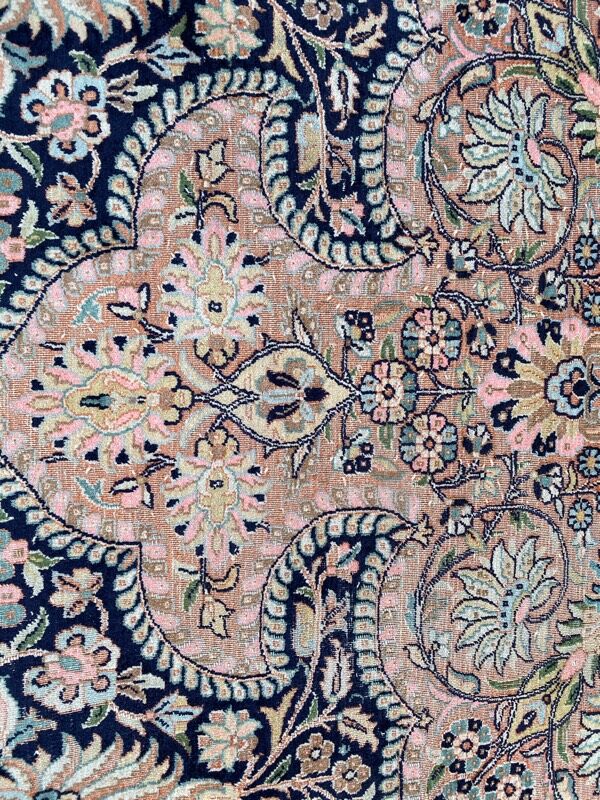 Kashmir silk carpet 273x373 cm