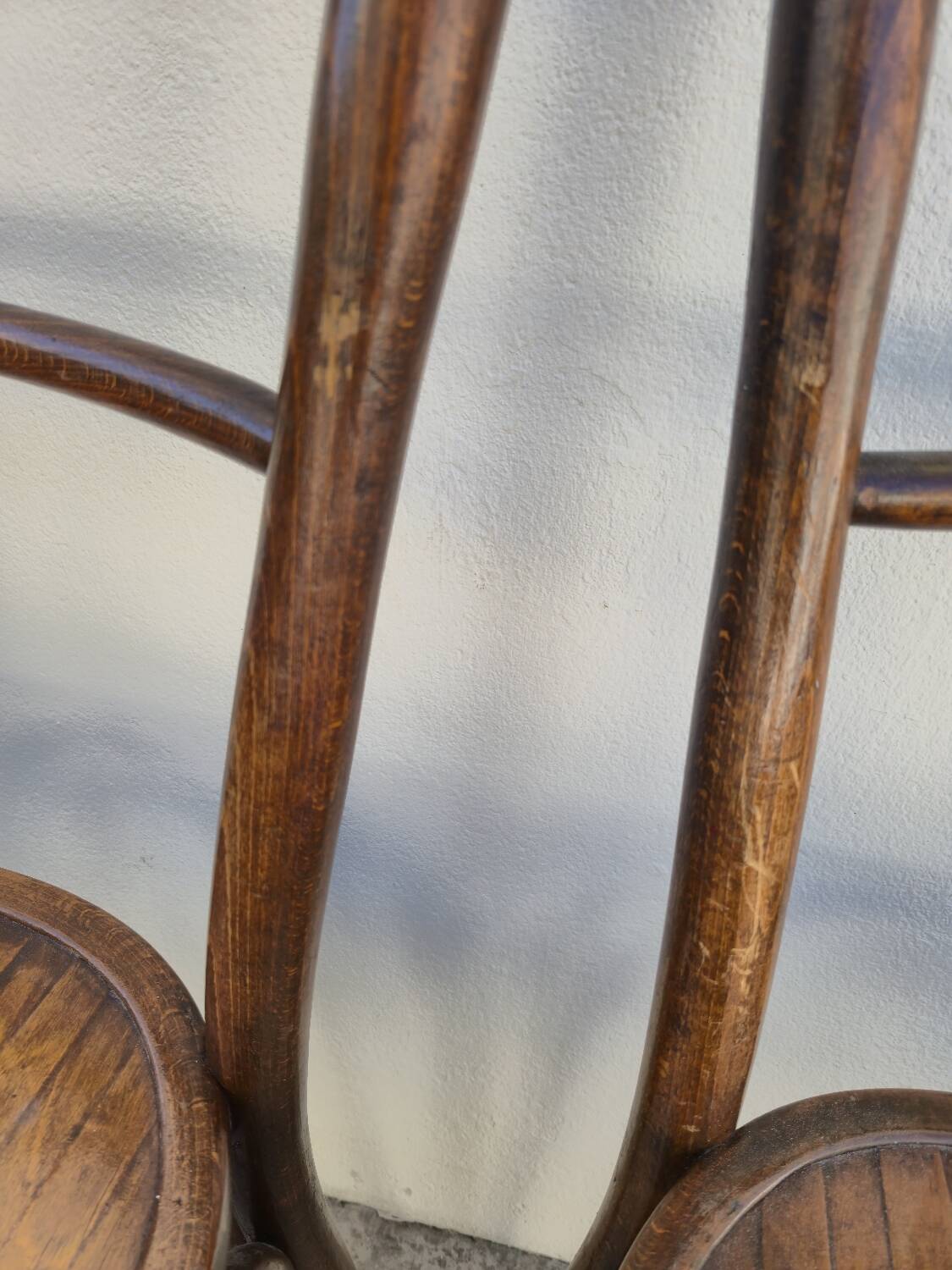 Serie de 6 chaises de bistrot signé Baumann bois courbée 1930s