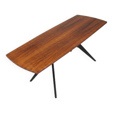 Table basse vintage scandinave en teck et piètement noir - années 60