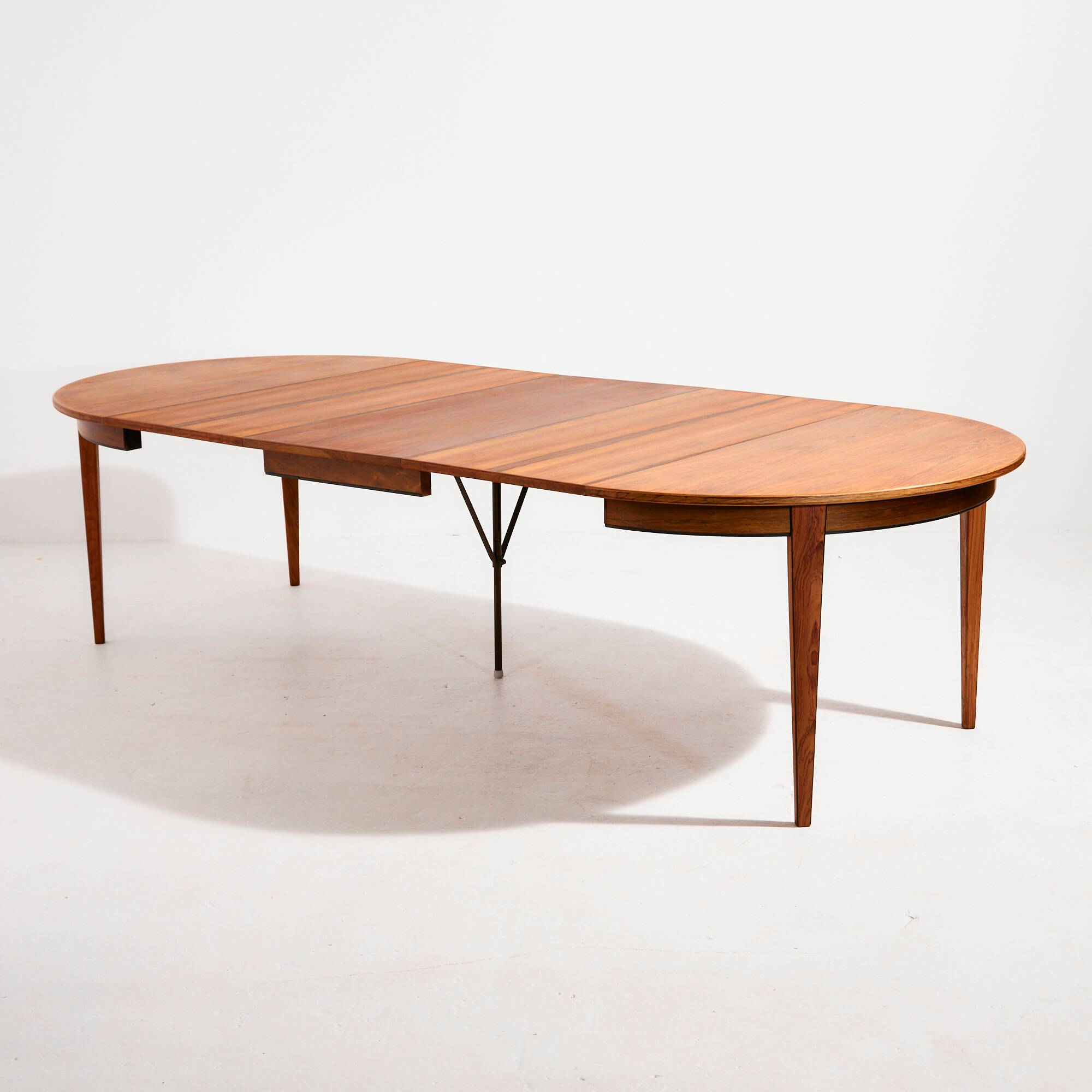 MK10436 Model 55 restored rosewood dining table by Gunni Omann for Omann Ju