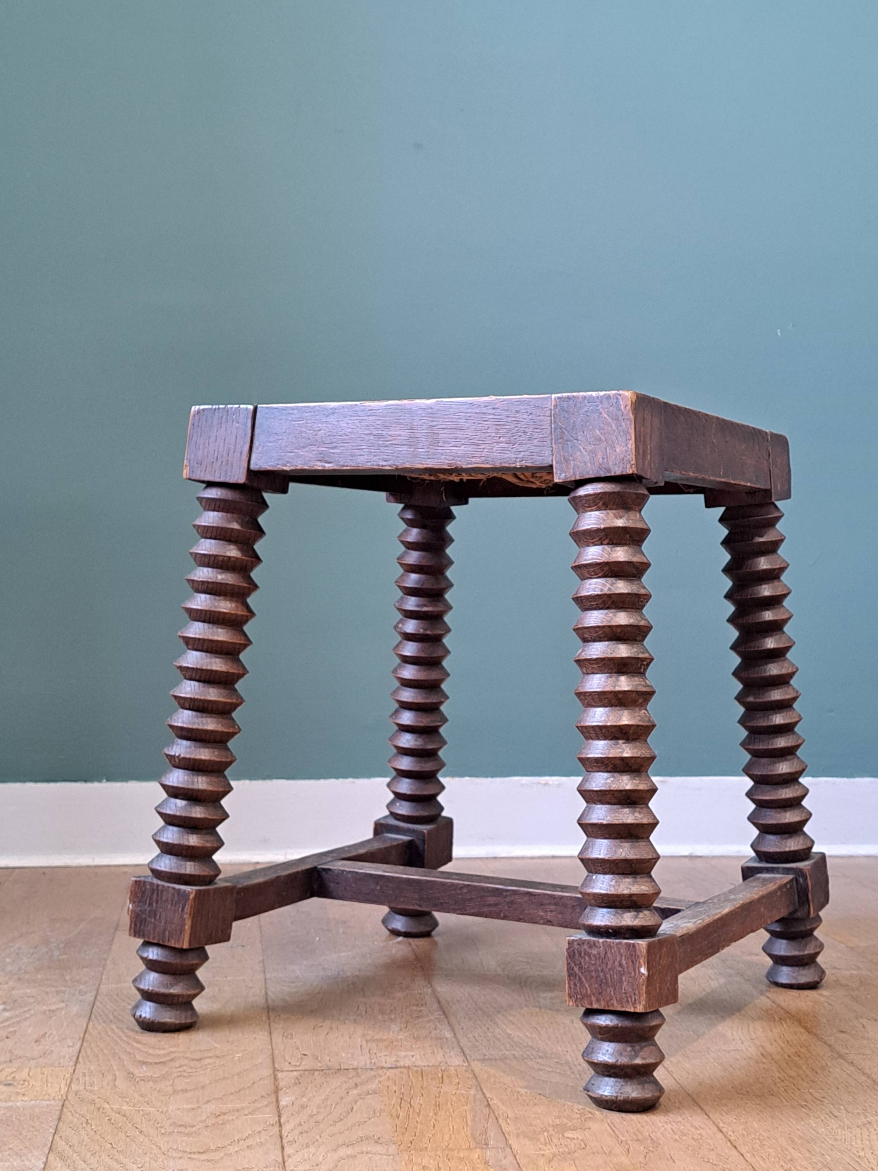 Arts and crafts stool
