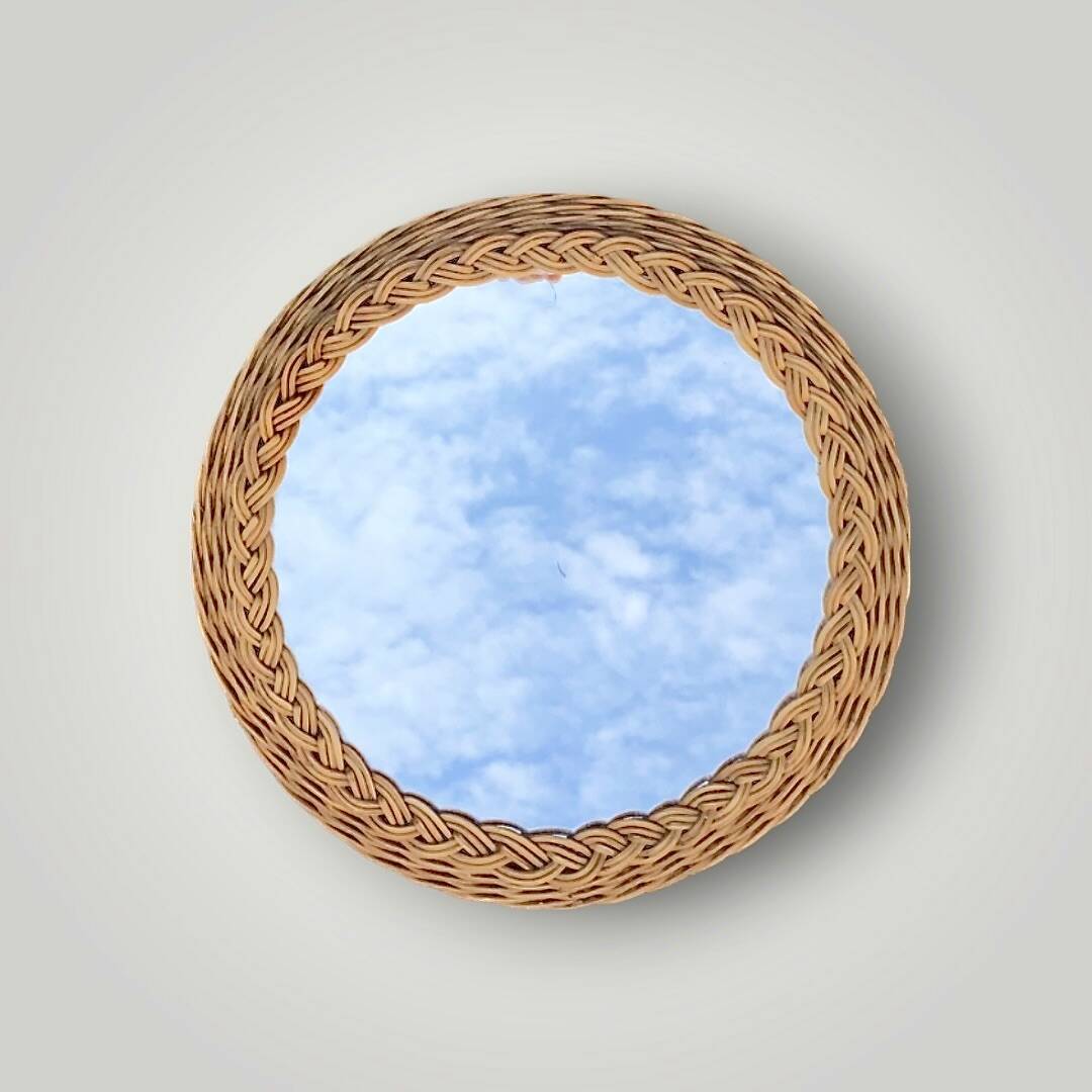 Small vintage round wicker wall mirror – 25 cm