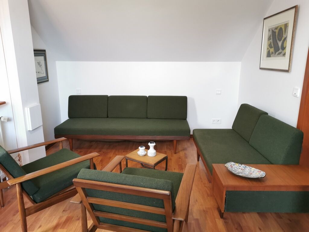 2-seater sofa "Daybed" model "Svanette" by 2-seater Sofa "Daybed" model "Svanette" by Ingmar R