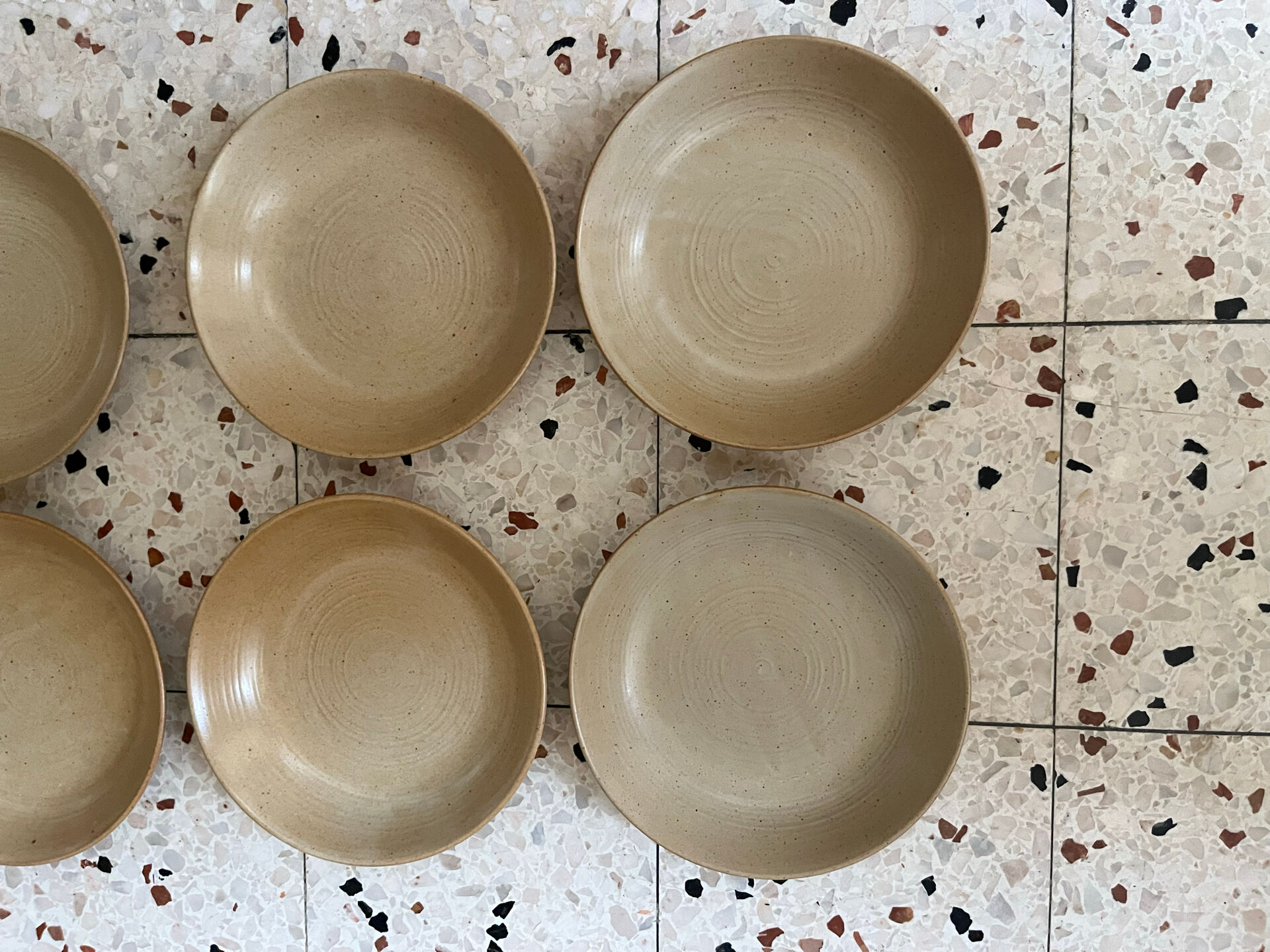 6 deep plates in stoneware
