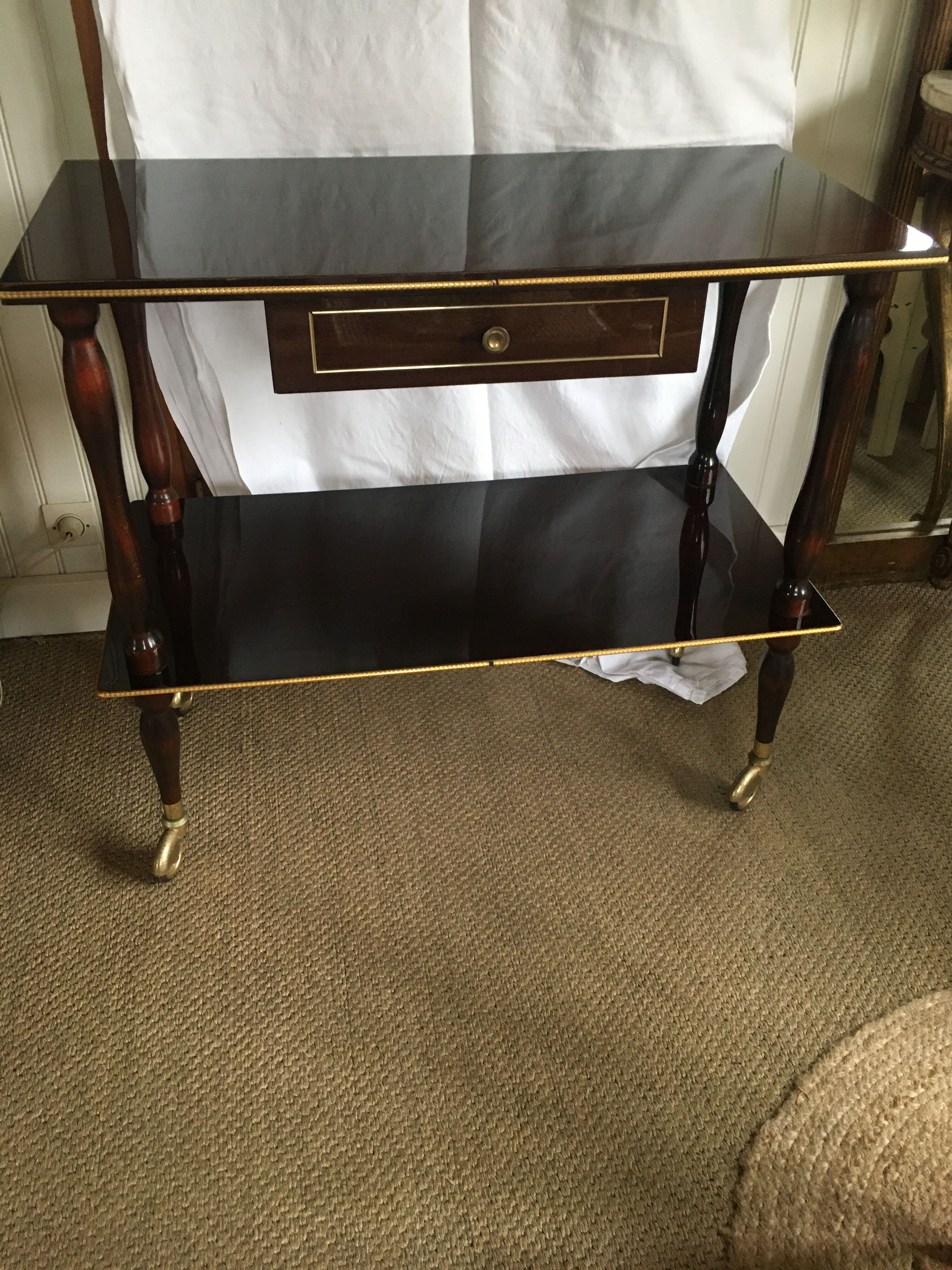 Vintage roller table