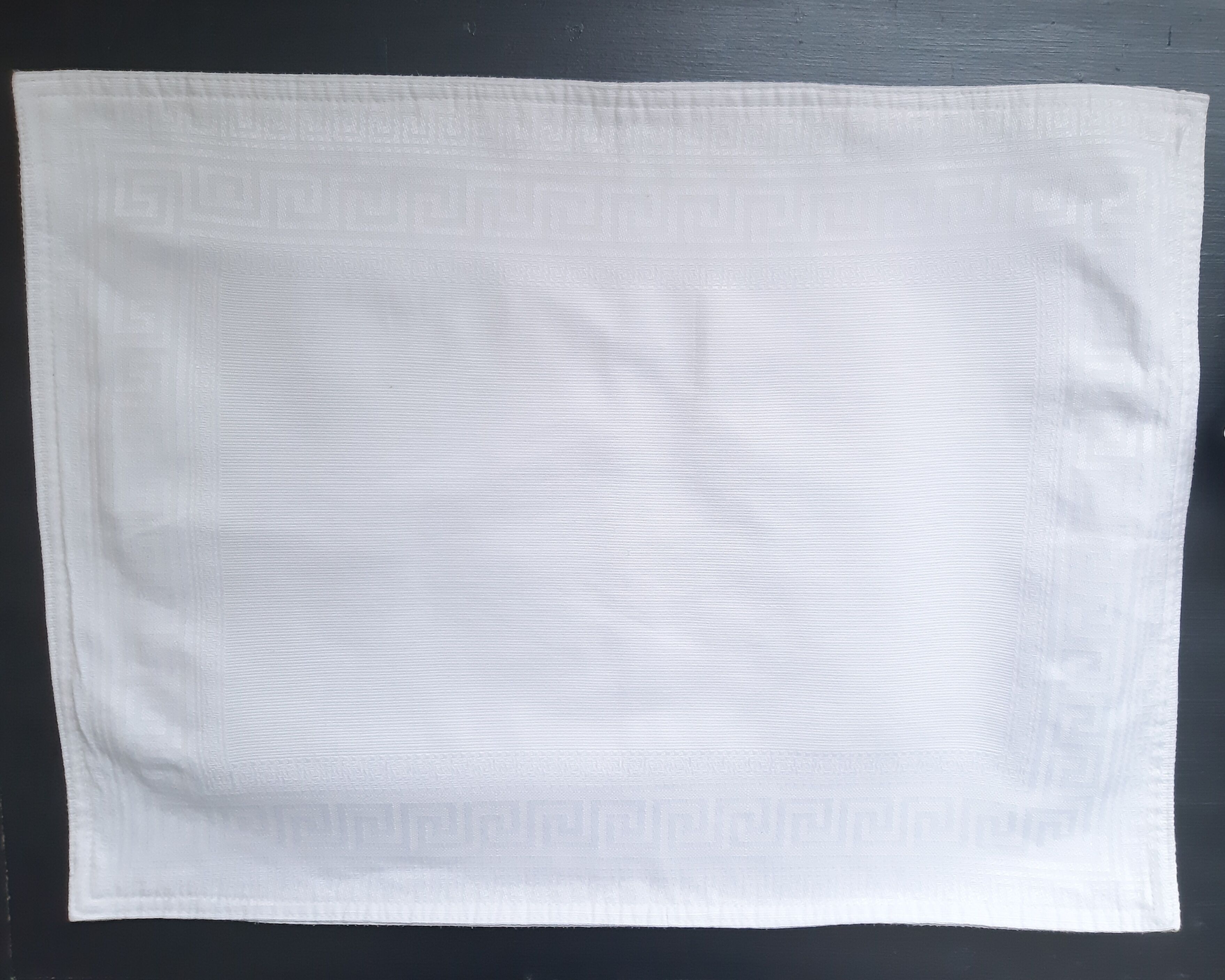 4 damask placemats
