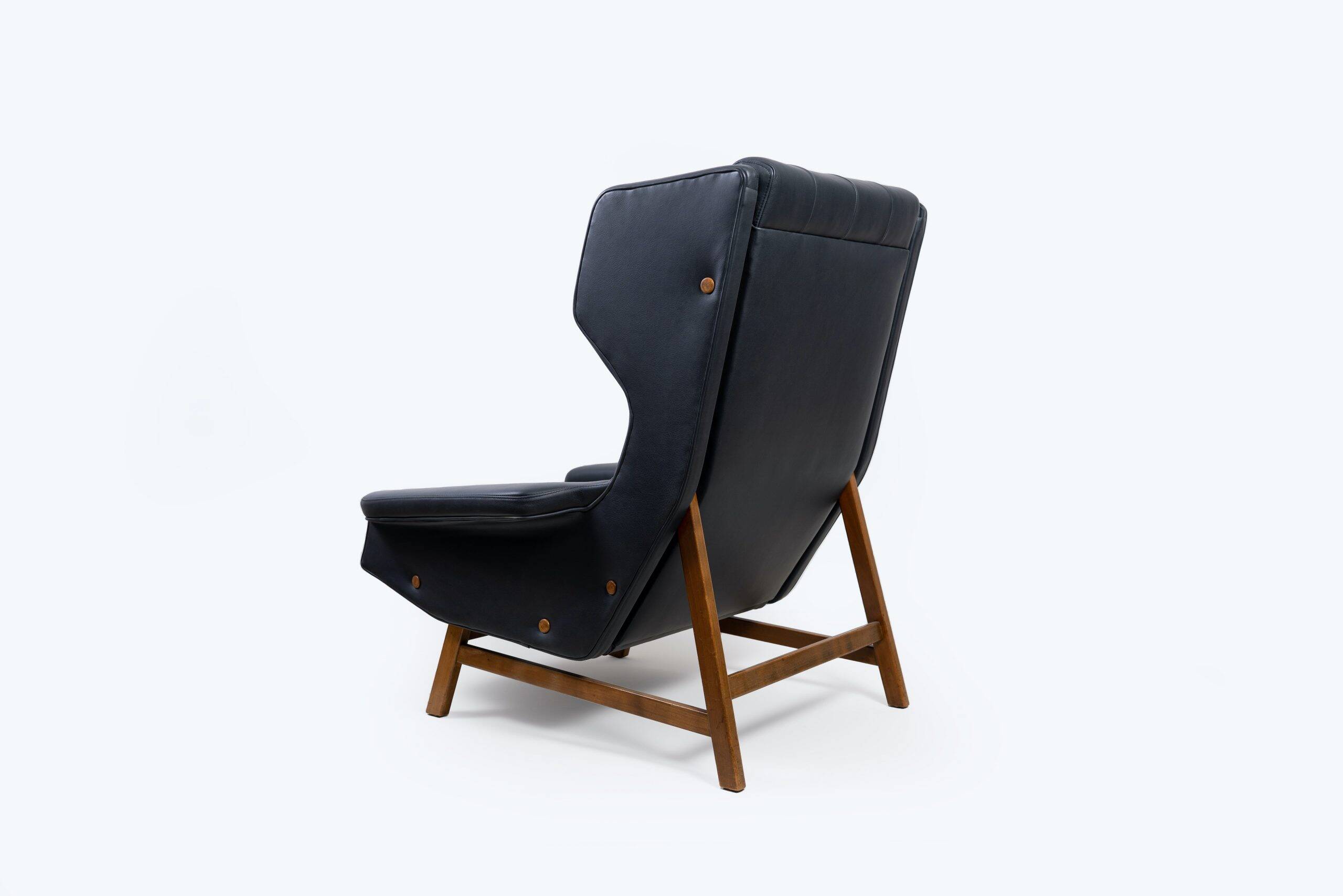 877 Wingback armchair by Gianfranco Frattini for Cassina 1959