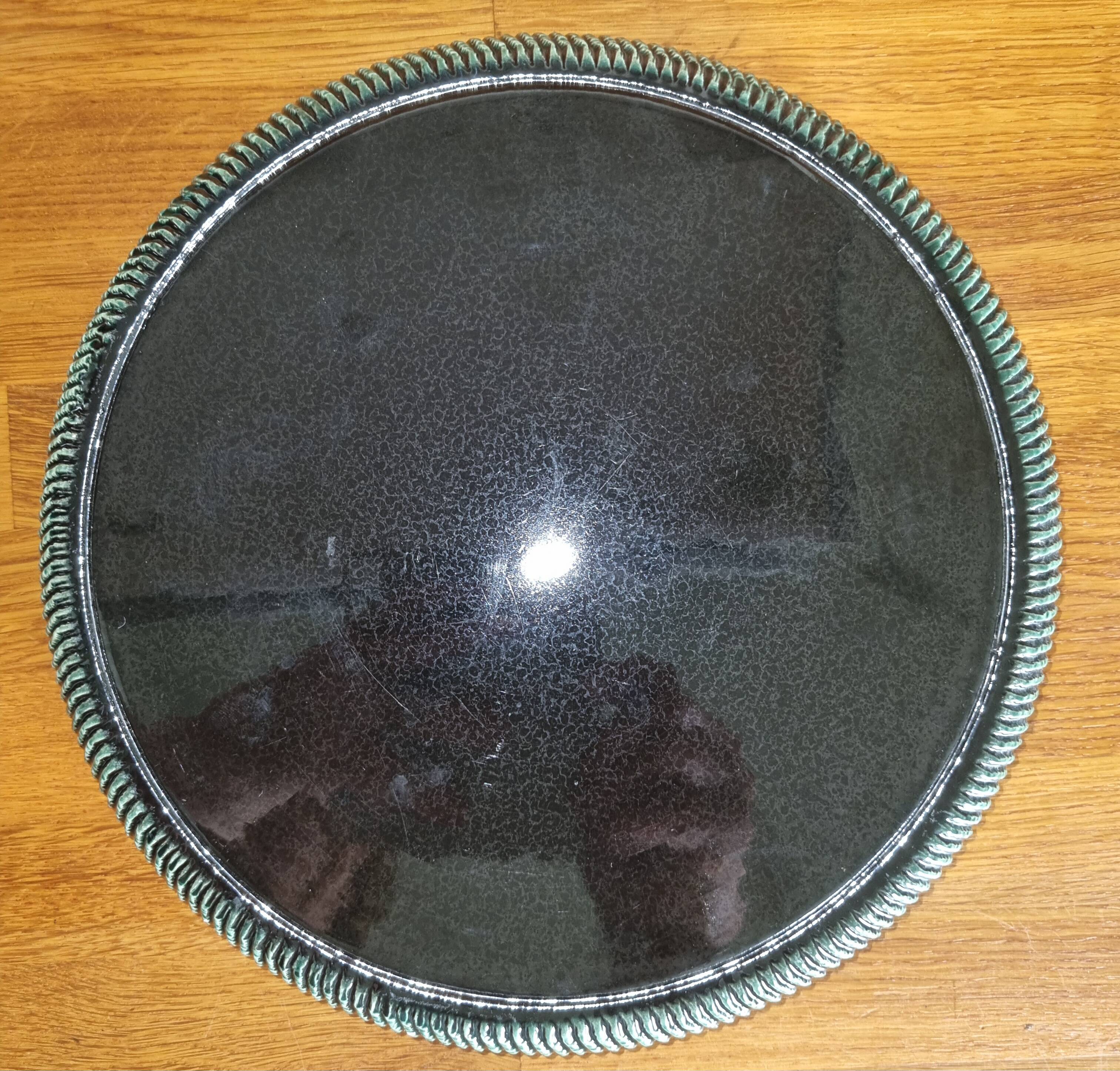 Dessous de plat vintage en céramique noire et verte