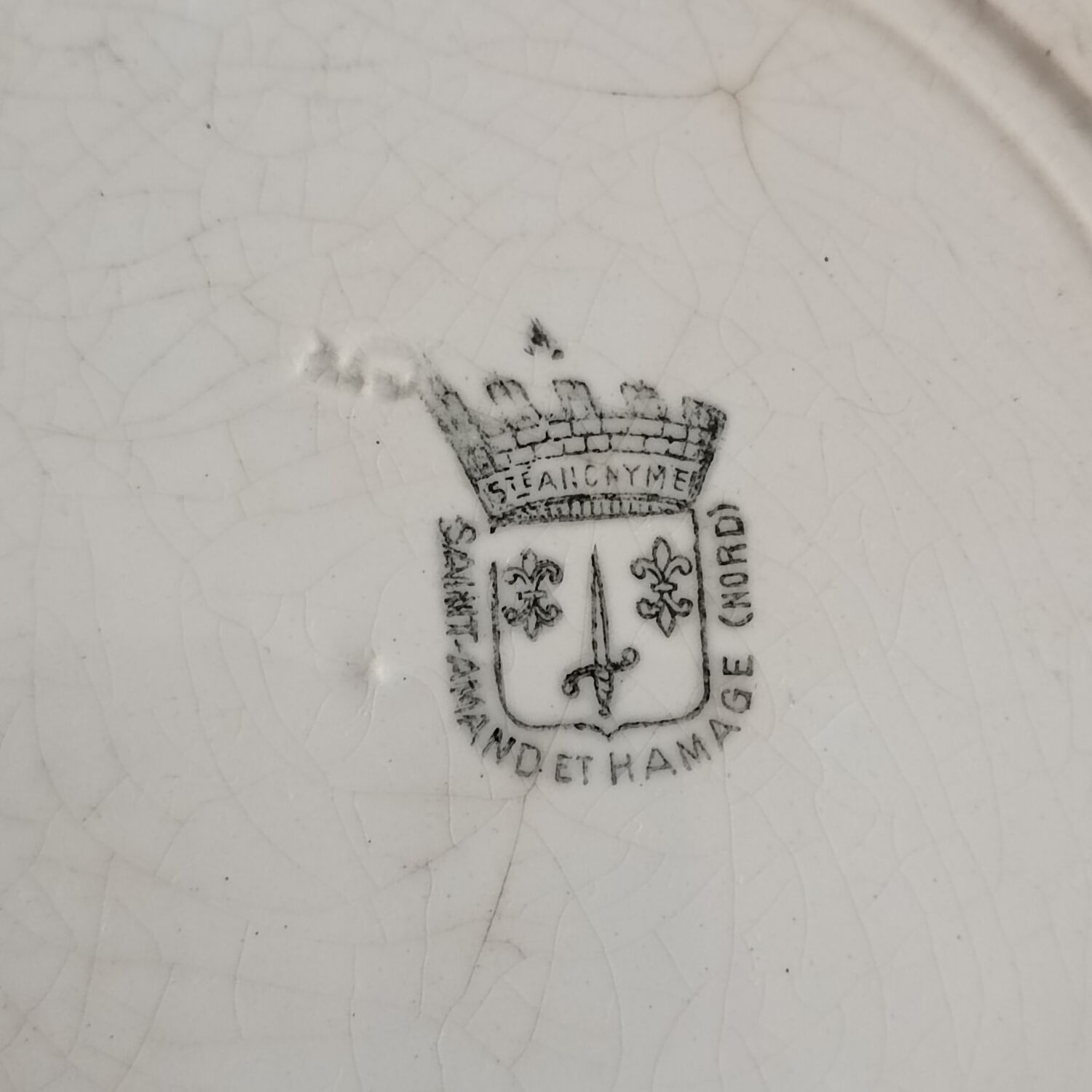 3 plates iron earth Digoin