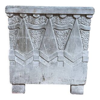 Cache-pot époque art déco en ciment signé « louis lonati dijon »