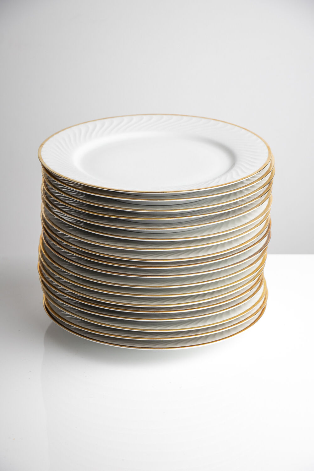 18 Bavarian porcelain plates