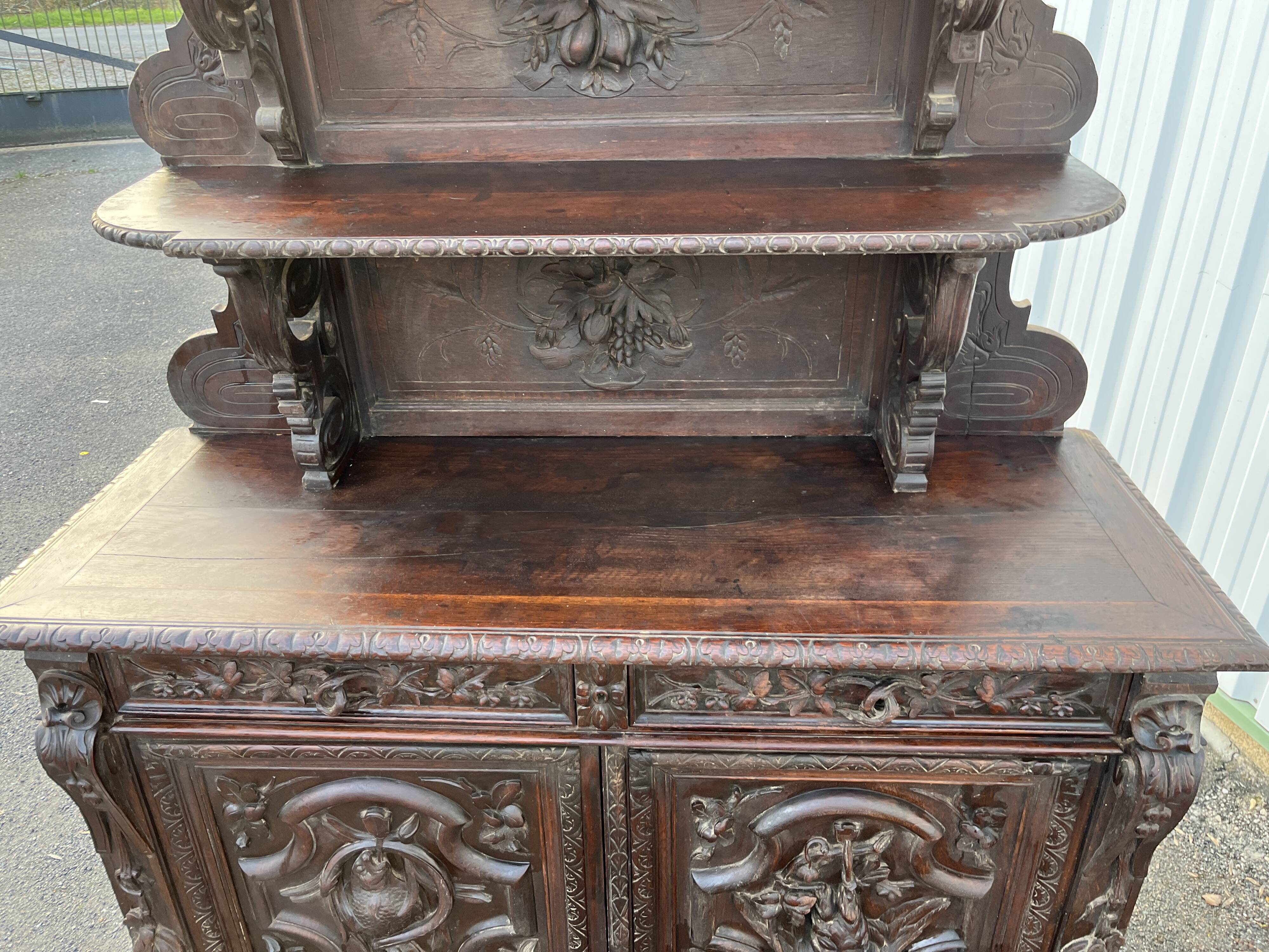 Monumental hunting buffet in carved oak