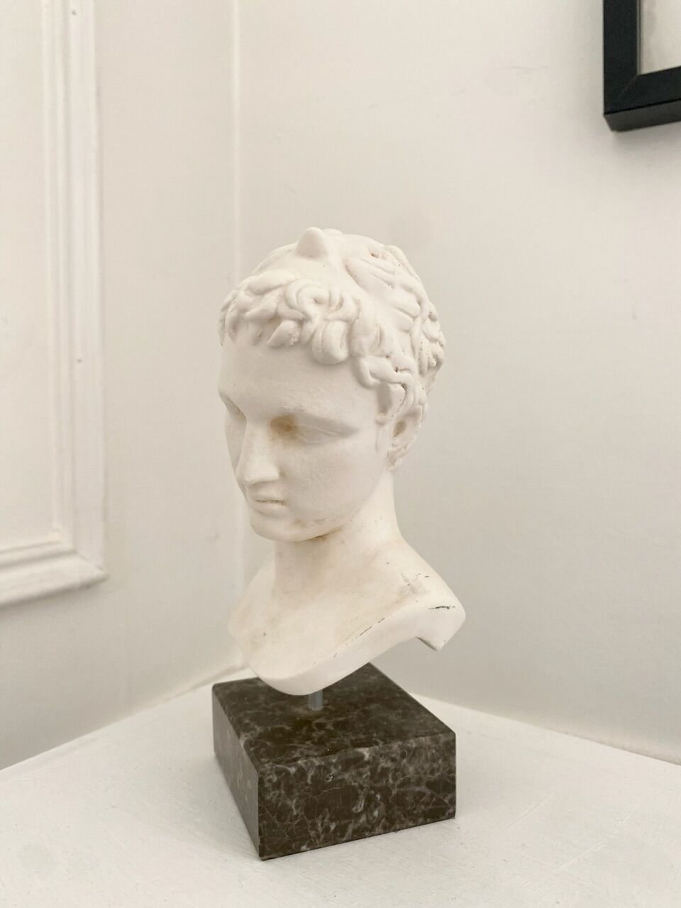 Buste antique en résine