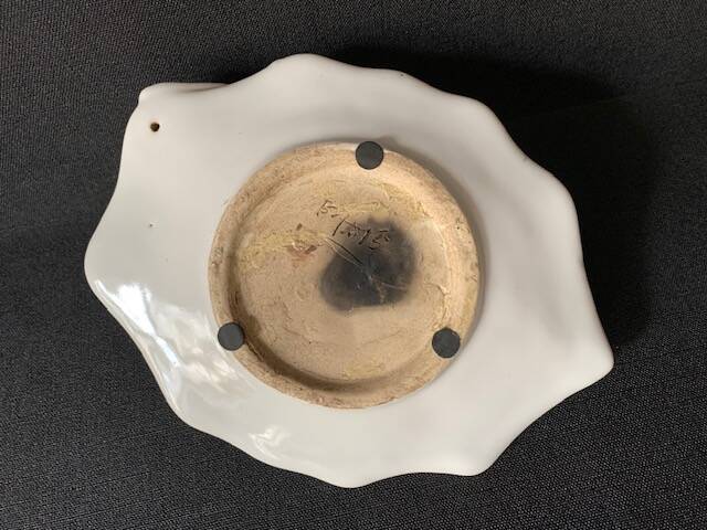 Mouse figurine plate in white enameled ceramic, signed